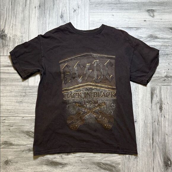 AC/DC Black Graphic Tee - Picture 2 of 10